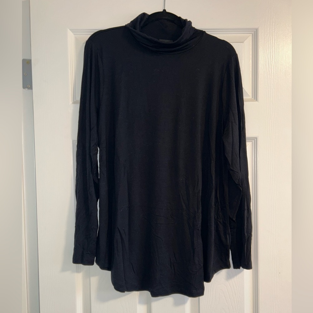 JM Collection -Deep black turtleneck long sleeve loose tee -Size L
